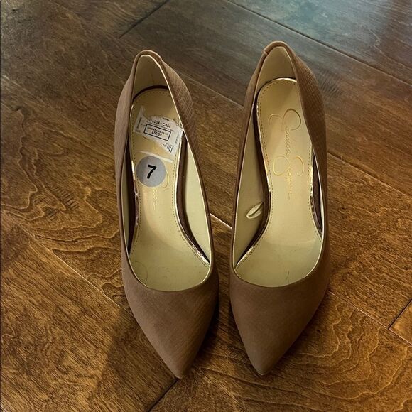 Jessica Simpson Brown Heels - Picture 2 of 6